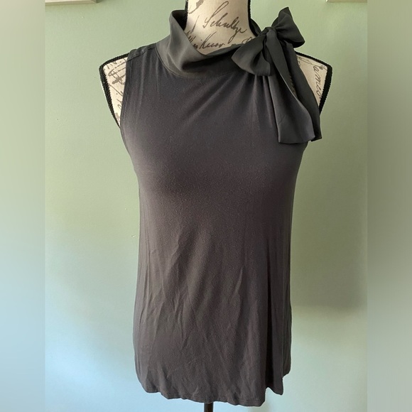 Women’s Banana Republic Tank Blouse with Neck Tie Detail Size Small - Picture 1 of 7